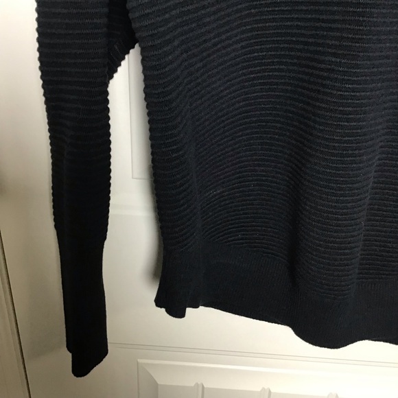 Aerie Offline Oversized Black Ribbed Pullover Size Small. - Picture 4 of 9